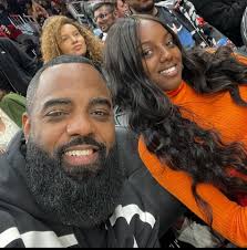 You must be so proud of your beautiful daughter!