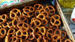 Zesty Italian Seasoned Pretzels - Accidental Happy Baker