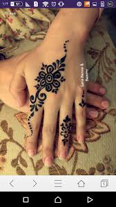 Voyagez au maroc, voyagez en inde avec notre artiste qui mélange le style oriental traditionnel et les designs contemporains. Epingle Par Brianna Mohan Sur Henne Modeles De Henne Henne Main Facile Tatouage Au Henne