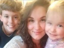 Fundraiser for Sarah Dube by Michelle LeBlanc : Please help Sarah make ends  meet