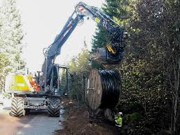 Klaravik auktioner | bord fyrkantigt i tr� 6st bord och 12 stolar. Vattenfall Eldistribution Moderniserar Elnatet I Odeshog Vattenfall Eldistribution Ab