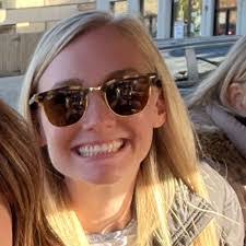 Paula Curry's Instagram, Twitter & Facebook