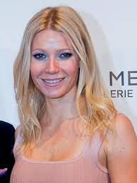 After the show she walked backstage with a couple of friends, who introduced her to the singer. Gwyneth Paltrow Birthday Age And Zodiac
