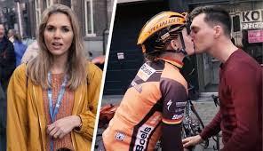 Ze is voorlopig nog niet uitgefiets en heeft torenhoge ambities. Ine Beyen Volgt De Ronde Met De Vriend Van Jolien D Hoore Het Nieuwsblad Mobile
