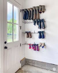 Our garage shoes online page offers you useful information about this brand, which thus far you you will learn about the garage shoes stores, their opening hours and you will even find here maps. Venta Storing Shoes In Garage En Stock