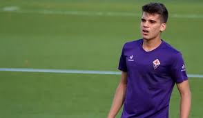 Romanian professional football player who is known for his work as an attacking midfielder on both the romanian national team as well as the belgian club genk. Ianis Hagi Dorit De Becali La Fcsb GicÄƒ Hagi Oferta E FantasticÄƒ Pentru Romania