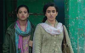 The film features sanya malhotra in the lead role, along with actors ashutosh rana, raghubir yadav and shruti sharma. 0c 5olsctuxfnm