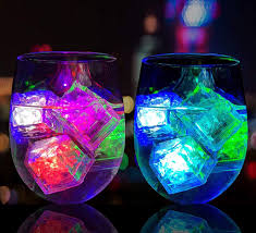 Have To Post This Here Because These Glowing Ice Cubes Saved My Last Party Https Ift Tt 2bvsqg4 Cocktails Cocktail D Light Drinks Led Ice Cubes Led Lights