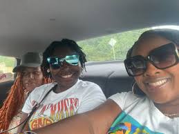 Screaming Happy Birthday to my SISTAH.. Kesha!!! Cheers to 33🥂❤️