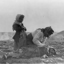 El presidente estadounidense, joe biden, describió este sábado como genocidio la matanza de 1.5 millones de armenios por el imperio otomano en 1915, una medida que promete aumentar las tensiones con turquía. El Genocidio Armenio