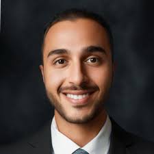 Who is a loan officer in Orlando that speaks Spanish?