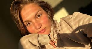 Foto: Ashley Zaat keert mogelijk niet meer terug als vaste Vandaag  Inside-barvrouw