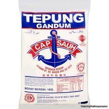 Tepung terigu adalah bubuk halus yang memiliki banyak kegunaan mulai dari sebagai bahan dasar adonan kue ada juga tepung terigu lencana merah dari bogasari yang termasuk dalam kategori tepung terigu protein rendah untuk gorengan terbaik. 13 Jenis Tepung Dan Kegunaannya