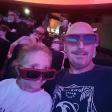 What do you put in burgers to keep them from falling apart?