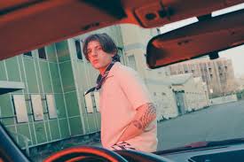 Mirko manuele martorana (born 19 april 1994), known professionally as rkomi, is an italian rapper. Ascolta Ho Spento Il Cielo Il Nuovo Singolo Di Rkomi Con Tommaso Paradiso
