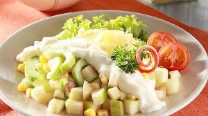 Sup yang berisi potongan aneka sayuran dan sosis. Resep Salad Saus Mayo Camilan Sehat Untuk Sarapan Atau Makan Malam Tribunsolo Travel