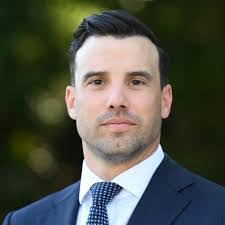 Dana Merrill's Instagram, Twitter & Facebook