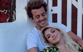 Miguel was born in lisbon. Barbara Bandeira E Kasha Mais Apaixonados Do Que Nunca No Calor Do Sul Vip Pt