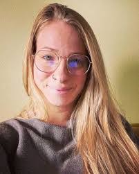 Megan Dixon's Instagram, Twitter & Facebook