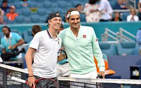 Tel aviv, 15 aprile 1999) è un tennista canadese. Denis Shapovalov With Federer I Best Managed A Warm Up Tennis Time