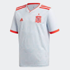 La selección chilena enfrentará a bolivia por copa américa sin el sponsor oficial en su camiseta según se mostró en la cuenta oficial de la roja, el símbolo de la empresa estadounidense estará. Descubre Como Ha Cambiado La Camiseta De La Roja