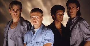 Pisa celebra la musica con i Level 42: concerto sold-out e messaggio di pace