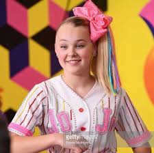 Welcome to r/wholesomejojo , for your wholesome memes about jojo's bizarre adventure. Jojo Siwa On Twitter I M Ready To Become A Meme