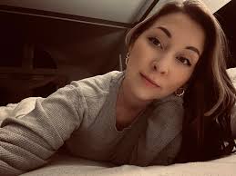 Survived a stroke or know someone who has? Roseburg now has a support group  just for women stroke survivors. Join others who understand your  journey—share stories, find encouragement, and heal together! ❤ |