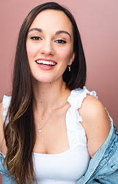 Erica Le's Instagram, Twitter & Facebook