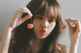 Is there something you don't like about Lisa from Blackpink? Please do not  hate