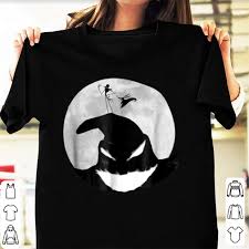 It rears its head, not only on the tv screen but on clothing, totes, jewelry, bedsheets and of course coloring pages! Clothes Shoes Accessories The Nightmare Before Christmas Moon Oogie Boogie Hoodie New Ortodent