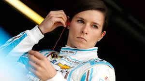 Danica Patrick, Chicagoland Speedway unveil 'Ninja Turtles' sponsor