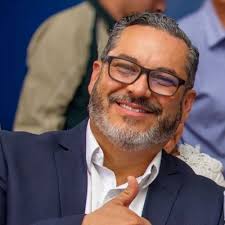 Nora Jarrin (@NoraJarrin)