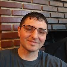 Can someone build a custom fish tank stand with specific dimensions and  weight capacity?