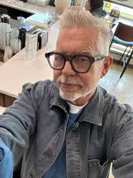 Who in Chicago wants to get to know each other?