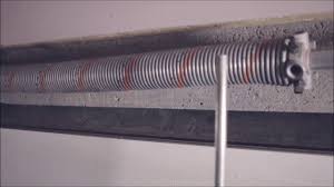 Remplacement D Un Ressort De Torsion Casse Sur Une Porte De Garage Youtube