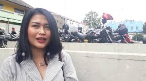 Ada jurang di antara mereka. 3 Malam Mimpi Bertemu Yesus Ovi Sovianti Putuskan Pindah Agama