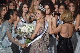 Celle qui succède à clémence botino. Miss France 2021 Est Amandine Petit Miss Normandie Gala