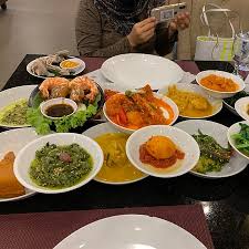 Padang rumput hijau membentang di jejalur perjalanan wisatawan ketika. Rumah Makan Pagi Sore Jakarta Jl Cempaka Putih Raya No A5 Restaurant Reviews Photos Phone Number Tripadvisor