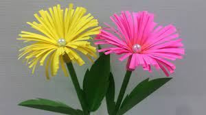 Join our crepe paper revival and make delicately realistic crepe paper flowers, flower wreaths, flower crowns & more with this craft academy mini course: How To Make Easy Paper Flower Making Paper Flowers Step By Step Diy Paper Flowers Diy Simple Paper Flower How To Make Paper Flowers