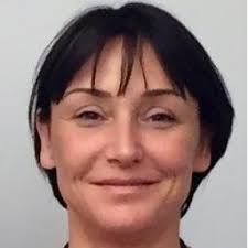 danielle robert (@daniellecrobert)