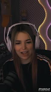 Chica Pelo Rosa Parecida A La Rivers