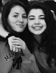 Jillian Ahern's Instagram, Twitter & Facebook