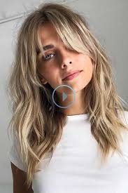 35 idee Wispy Bangs per un look nuovo