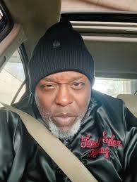 I am about to hit that stage at the Ice House, in Pasadena,  Ca.......hanging with the Bruhz ... Slick Rick in Town from Columbus.. my  man from way back....Dl is doing and