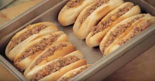 Voici La Vraie Recette De Pains Fourres Que Tous Les Quebecois Ont Deja Mis Sur Leurs Tables Confort Food Food Xmas Food