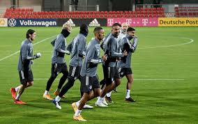 Offizieller und lizenzierter prag wandkalendar mit den schoensten sehenswuerdigkeiten und alle infos zum verein tschechien (nationalmannschaft) ⬢ kader, termine, spielplan, historie ⬢. Aufstellung Der Dfb Elf So Spielt Die Deutsche Fussball Nationalmannschaft Am Mittwoch Gegen Tschechien Sport Nachrichten Zu Eishockey Wintersport Und Mehr Allgauer Zeitung