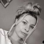 Adele Purvis's Instagram, Twitter & Facebook