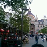 Oost west centrum wil vanuit een holistische visie bijdragen tot gezondheid, levenskwaliteit en veerkracht: Mercure Antwerpen Centrum Opera Universiteitsbuurt Antwerpen Antwerpen