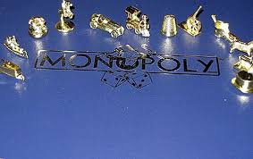 El clásico monopoly ha invadido por muchos años nuestras familias y casas con miles de horas de diversión. Por Que Las Piezas De Jugador De Monopolio Dedal Sombrero De Copa Etc Son Lo Que Son
